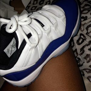 Air jordan 11 concord low top